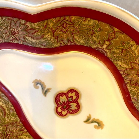 Beautiful Red and gold and green soap dish - Picture 4 of 6